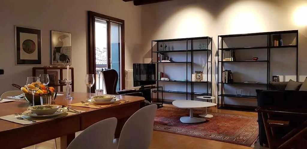 Interno Gavi Apartment Verona 0*,